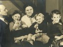 seegerfamily1940-300dpi.jpg