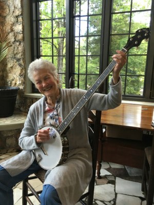 peggy long neck banjo 2