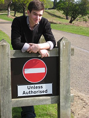 31-Harry-&-sign.jpg